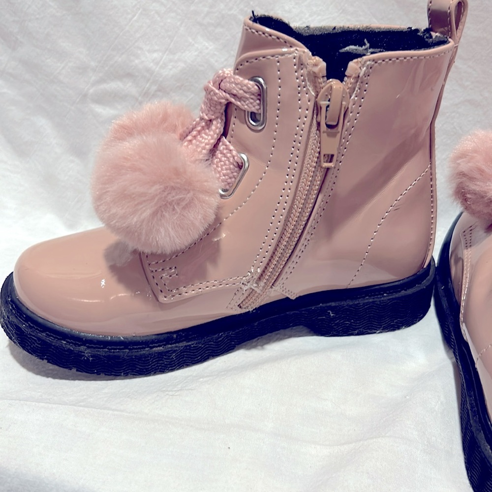 Rachel Shoes/boots girls size 9M, blush pink with fuzzy Pom Pom - Picture 3 of 4
